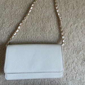 WHITE CROSS BODY PURSE